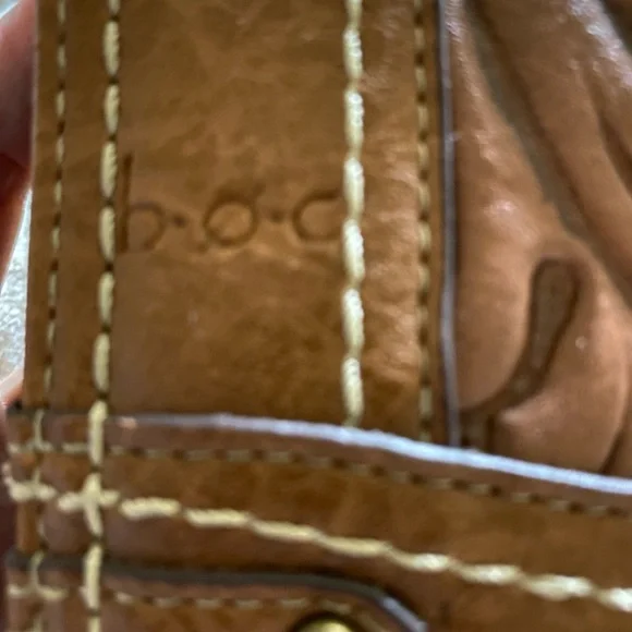 B.O.C. Leather wallet. Had tag inside and is signed - Picture 5 of 8